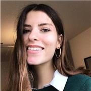 Étudiante en bac+1, j'aime l'anglais et je souhaite même partir pour un an aux Etats-Unis lors de l'année afin de faire fille au pair. De nature sociable et à l'écoute, je souhaite enseigner l'anglais à des élèves, voire même le français